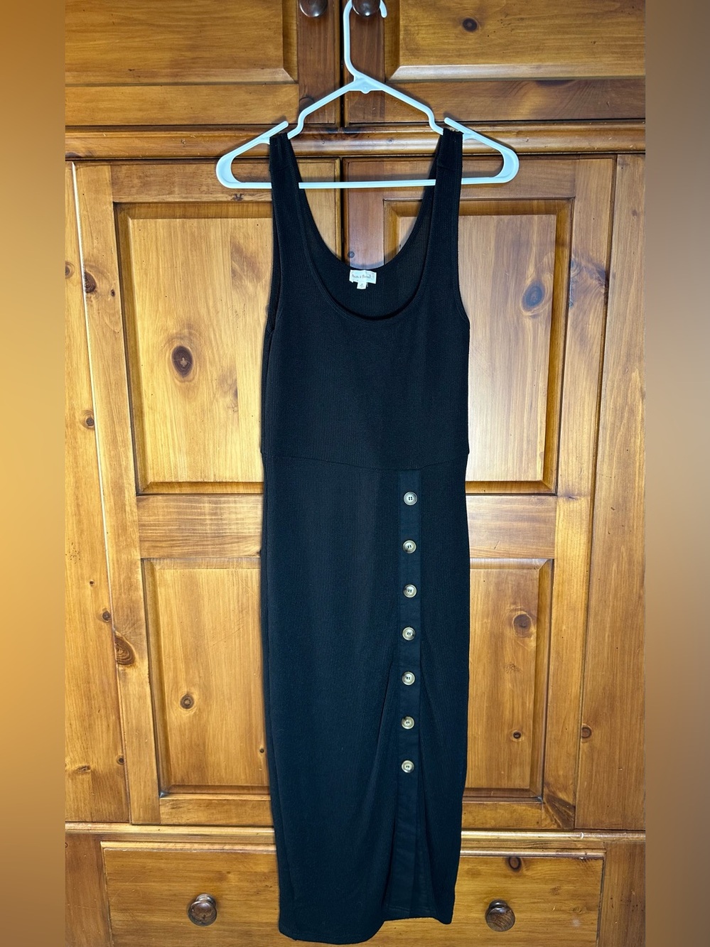 Hem & Thread Women’s Black Sleeveless Button-Front Knit Maxi Dress